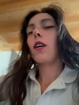 YourSlutQueen: вебкам-шоу