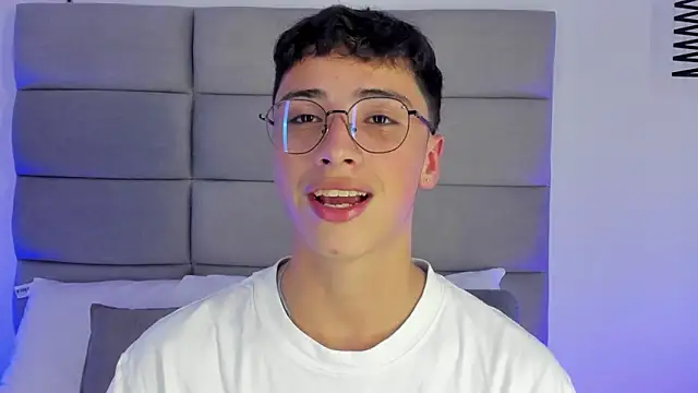 JoshClaarktt's Webcam Show