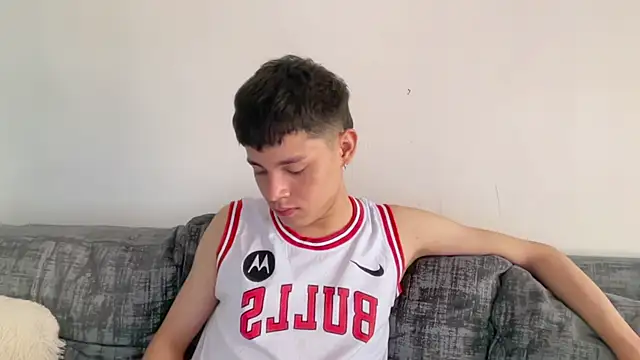 Andy_Belier23 Pertunjukan Webcam