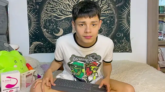 Andy_Belier23 Pertunjukan Webcam