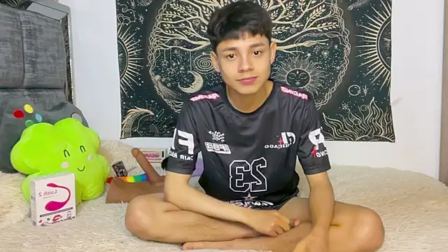 Andy_Belier23 Pertunjukan Webcam