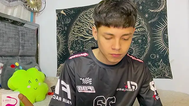 Andy_Belier23 在線直播表演