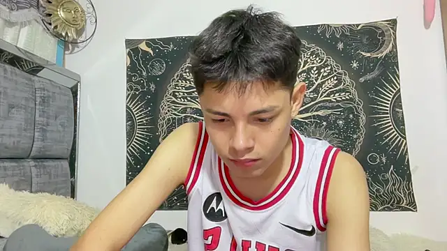 Andy_Belier23 Pertunjukan Webcam