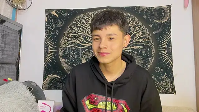 Andy_Belier23 Show in webcam
