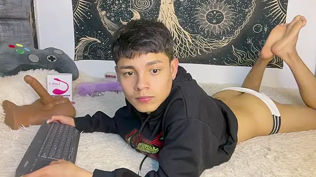 Andy_Belier23's Webcam Show