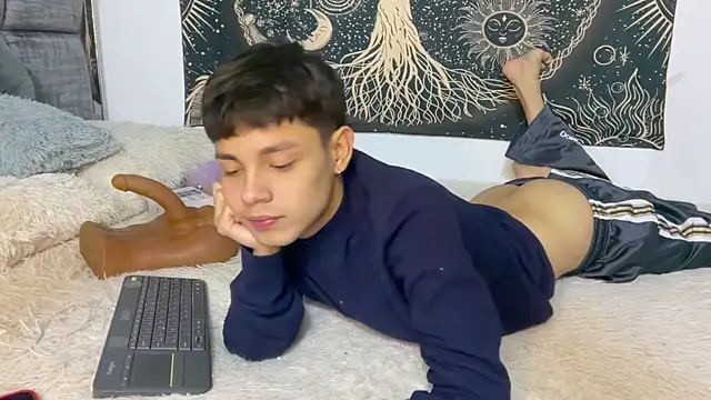 Andy_Belier23's Webcam Show