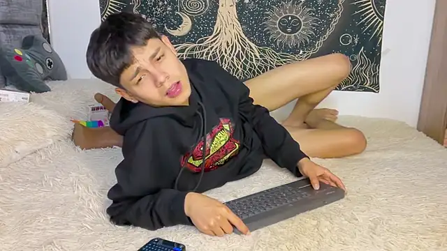 Pertunjukan Kamera Web Andy_Belier23