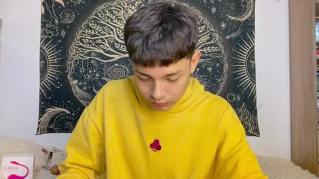 Andy_Belier23 网络视讯表演