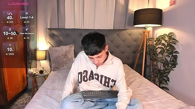 Andy_Belier23 Adlı Modelin Web Kamerası Şovu