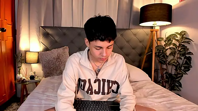 Andy_Belier23 Pertunjukan Webcam