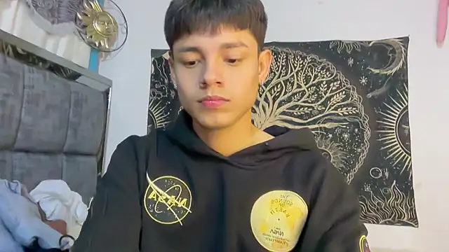 Andy_Belier23のウェブカメラショー