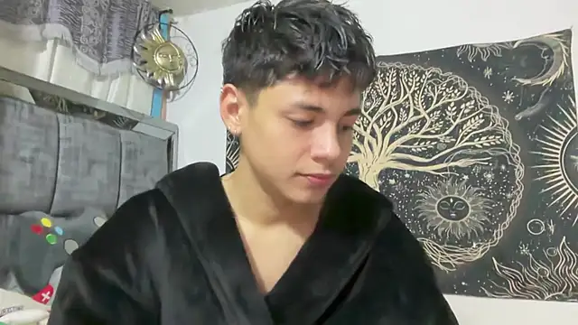 Andy_Belier23's Webcam Show