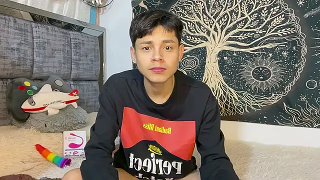 Andy_Belier23 Adlı Modelin Web Kamerası Şovu