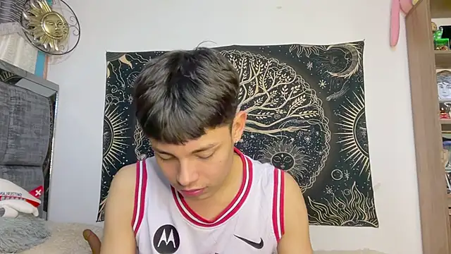 Andy_Belier23 在線直播表演