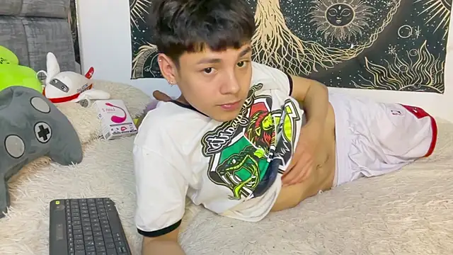 Show modela Andy_Belier23 na web-kameri