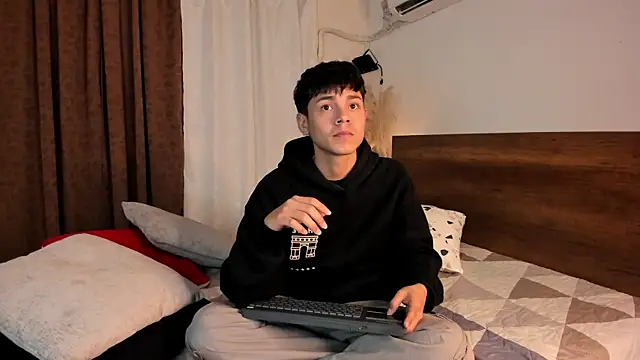 Andy_Belier23 Pertunjukan Webcam