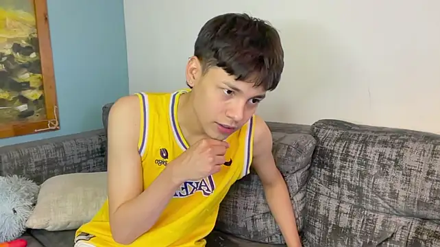 Andy_Belier23 Show in webcam