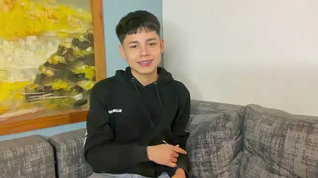 צ'אט XXX בשידור חי של Andy_Belier23