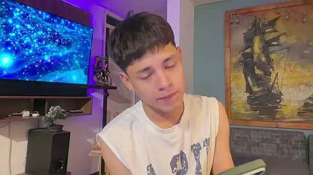 הופעת וובקאם של Andy_Belier23