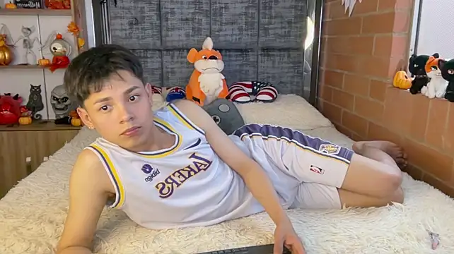 Andy_Belier23 Pertunjukan Webcam