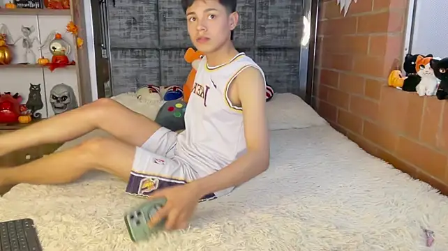 Andy_Belier23 Adlı Modelin Web Kamerası Şovu