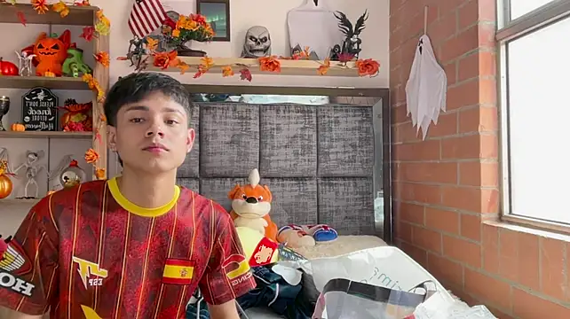 Andy_Belier23 Adlı Modelin Web Kamerası Şovu