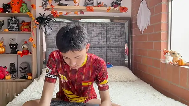 Andy_Belier23 Adlı Modelin Web Kamerası Şovu