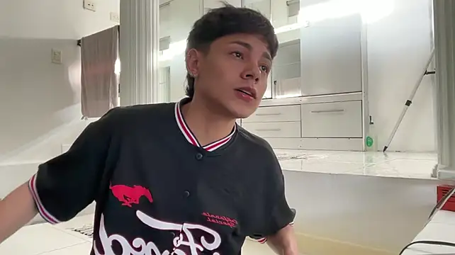 Andy_Belier23 在線直播表演