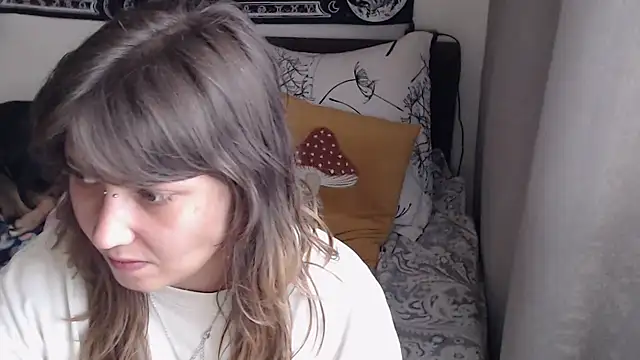 AlienforTwenty Chat XXX in diretta
