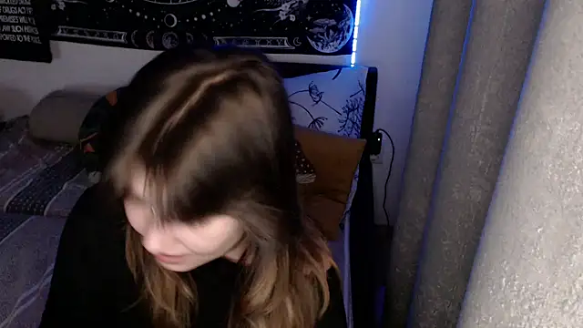 Онлайн чат XXX AlienforTwenty