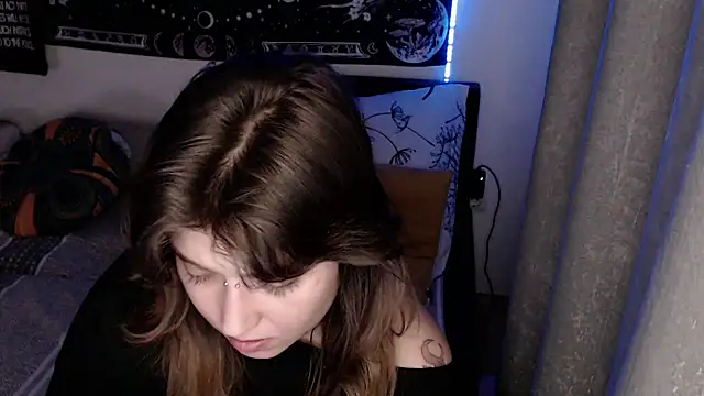 Živý XXX chat AlienforTwenty