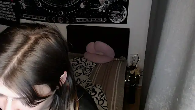 XXX chat uživo modela AlienforTwenty