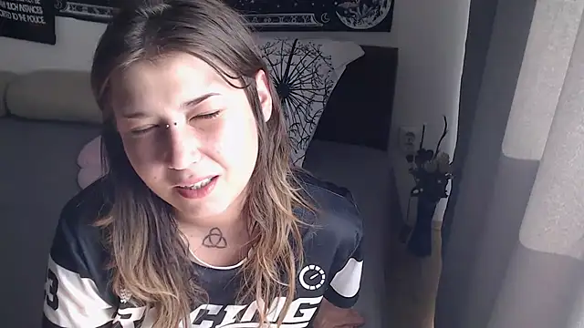 Chat +18 de AlienforTwenty ao vivo
