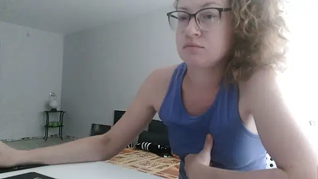Alice_newhomen Live XXX chat