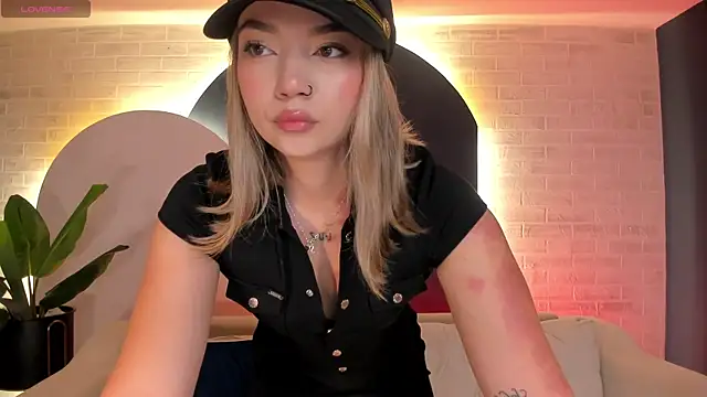 HaleyGreen1's Live XXX Chat
