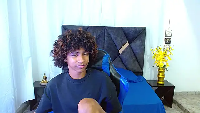 angelll18_ Show in webcam