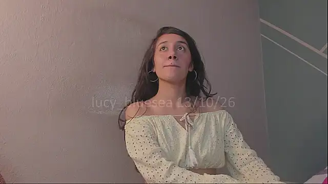 Lucy-Bluesea Live XXX-Chat