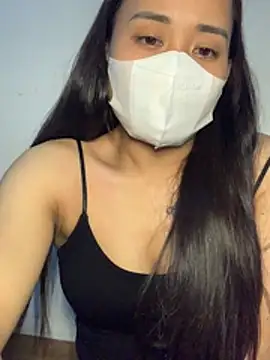 NinaBaby22 Adlı Modelin Canlı Sohbet Odası