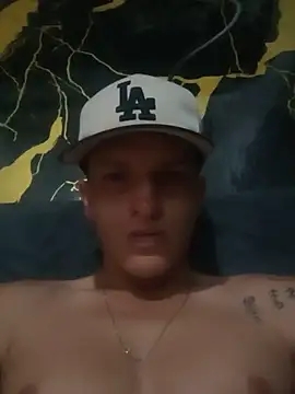 LunaticSanity Show in webcam