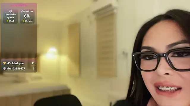 callMeMartina_Lyn Adlı Modelin Web Kamerası Şovu