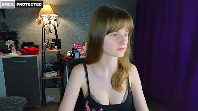 Miss_Alisa_: διαδικτυακό σόου στην κάμερα