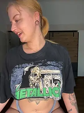 Онлайн чат XXX CherryyCheeks