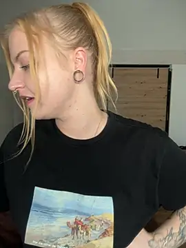 CherryyCheeks' Webcam Show