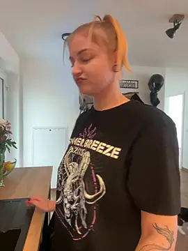 Czat XXX na żywo – CherryyCheeks