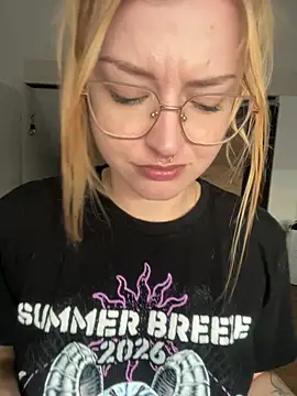 دردشة CherryyCheeks الجنسية المباشرة