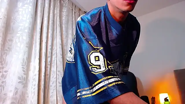 Show de TOMBOYSEXX na webcam