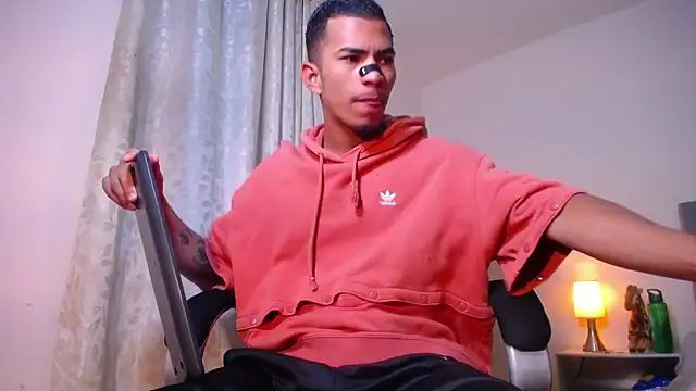 Webkamerová show TOMBOYSEXX