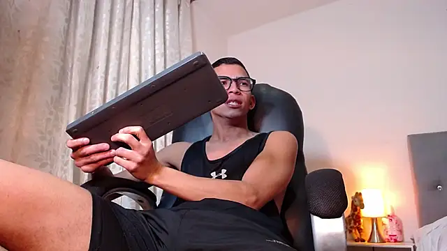 Webkamerová show TOMBOYSEXX