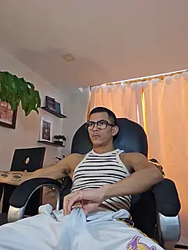 Show Webcam de TOMBOYSEXX