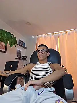 TOMBOYSEXX Show Webcam